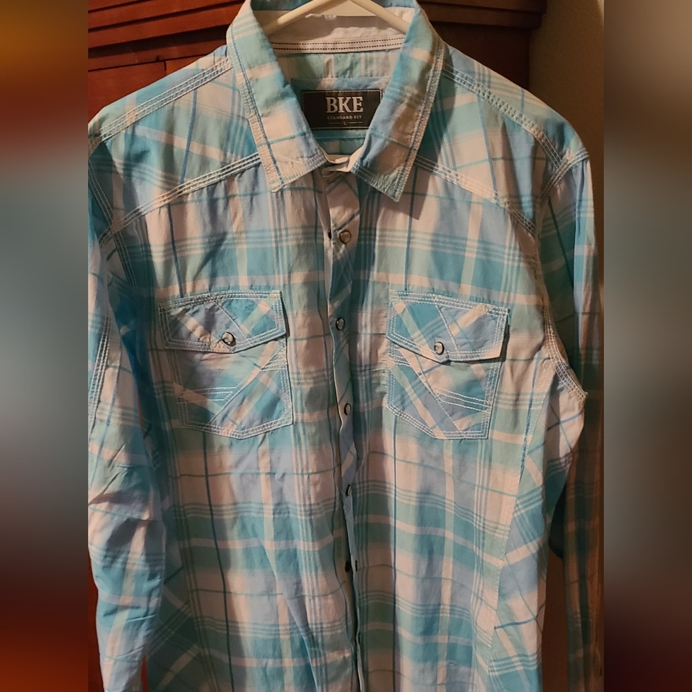 Men's BKE long sleeve shirt size large in standard